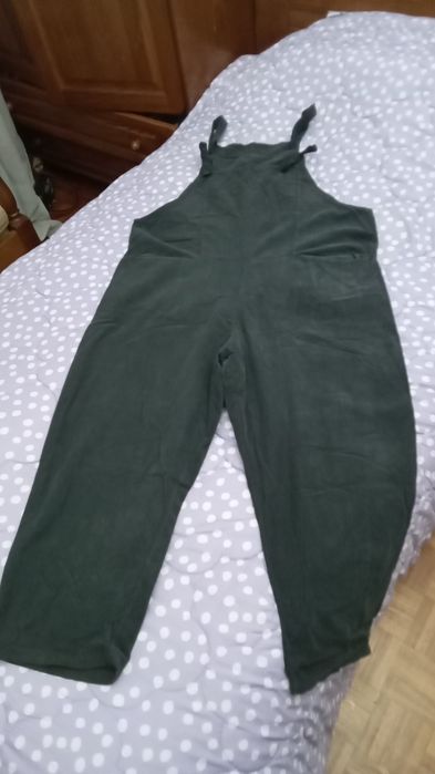 Macacão cinzento