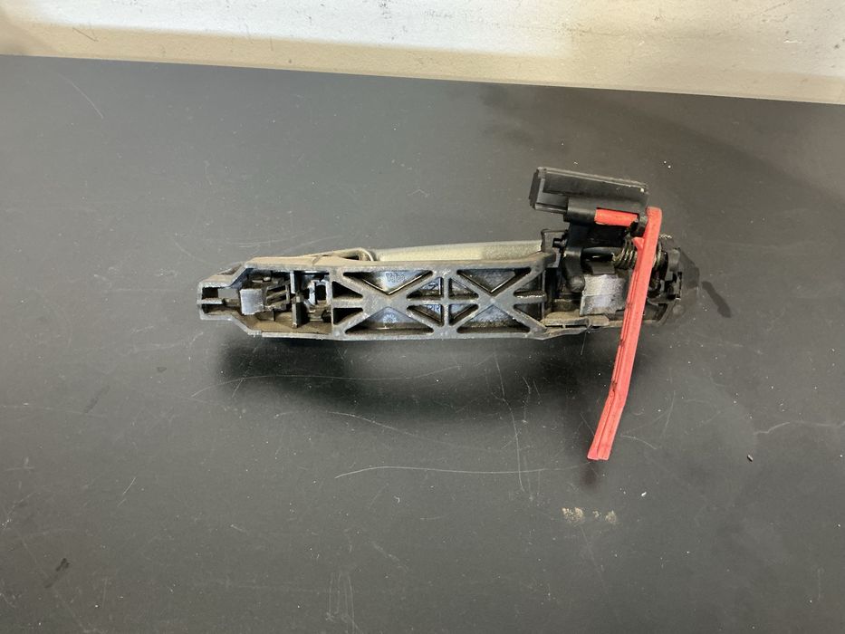 Maçaneta externa traseira direita original Toyota Corolla e12