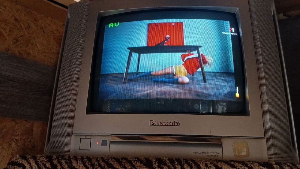 Продам телевізор Panasonic с тюнером ROMSAT