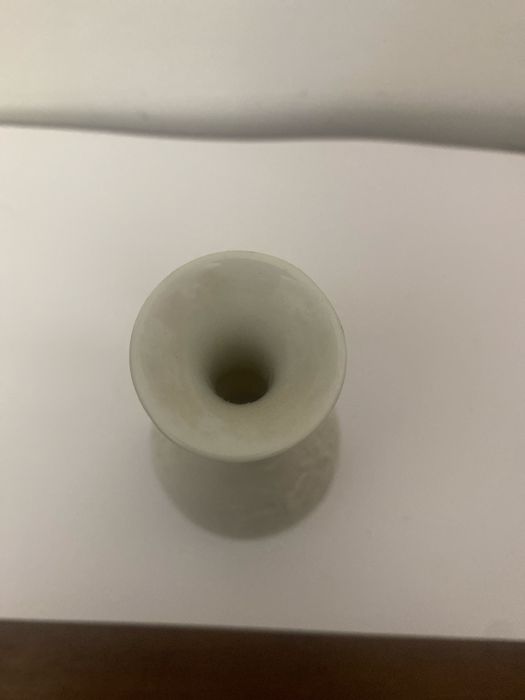 Wazonik kaiser porcelana biskwit