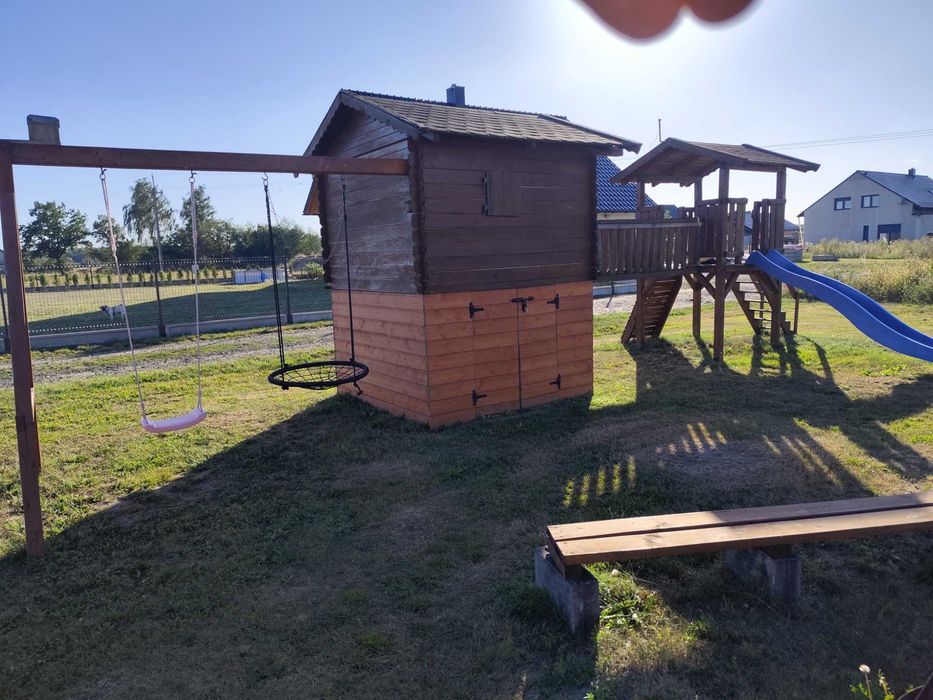Plac zabaw, domek dla dzieci na ogród