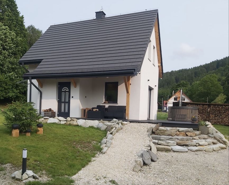 Luisówka-domek na wynajem z jacuzzi w Nowej Morawie