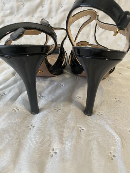 Чорні туфлі Prada made in Italy