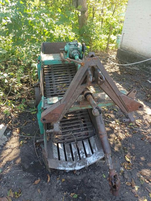 Картоплекопалка однорядна транспортерна