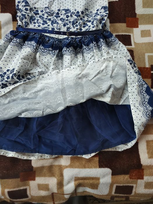 Продам плаття для дівчинки