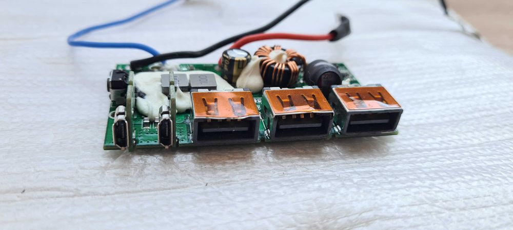 Modulo controlador carregamento baterias de lítio (ANKER)