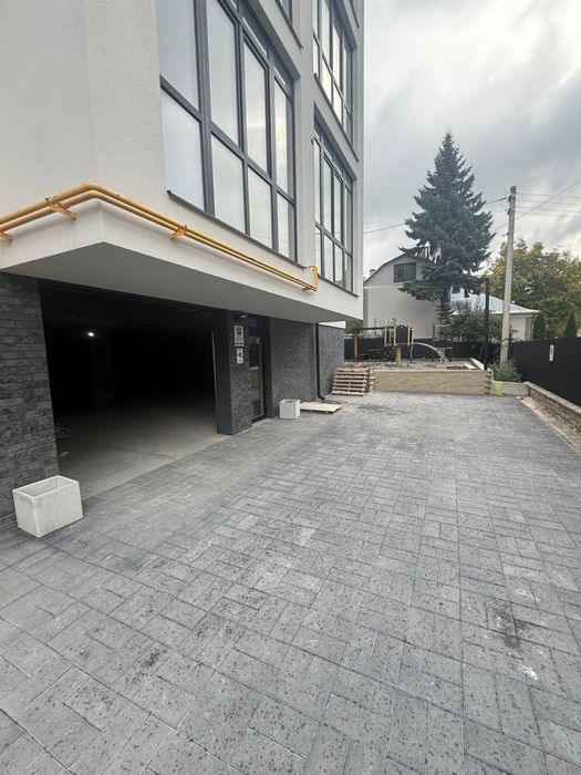 Паркомісце, Шпитальна 16 (КБ «Особливий»)
