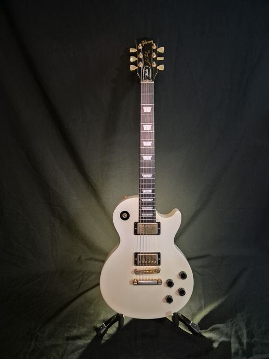 Gibson Les Paul Studio ebony fretboard