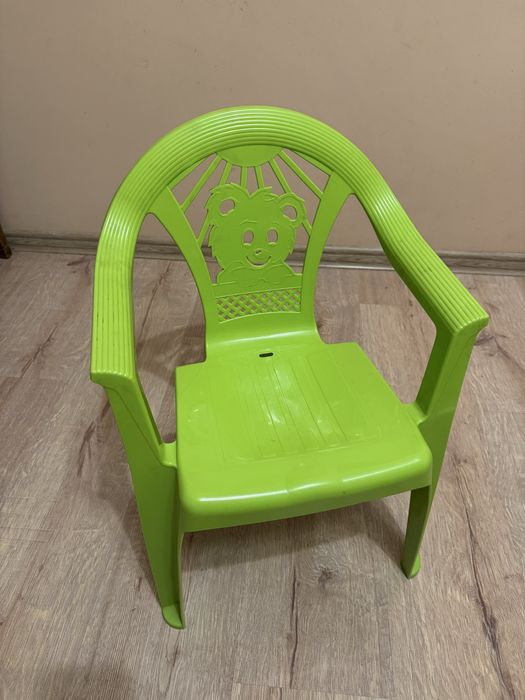 Дитячий стільчик