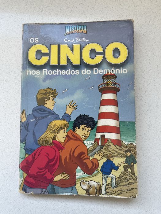 Os Cinco nos Rochedos do Demónio – Enid Blyton (Mistério e Aventura) | Livro Vintage
