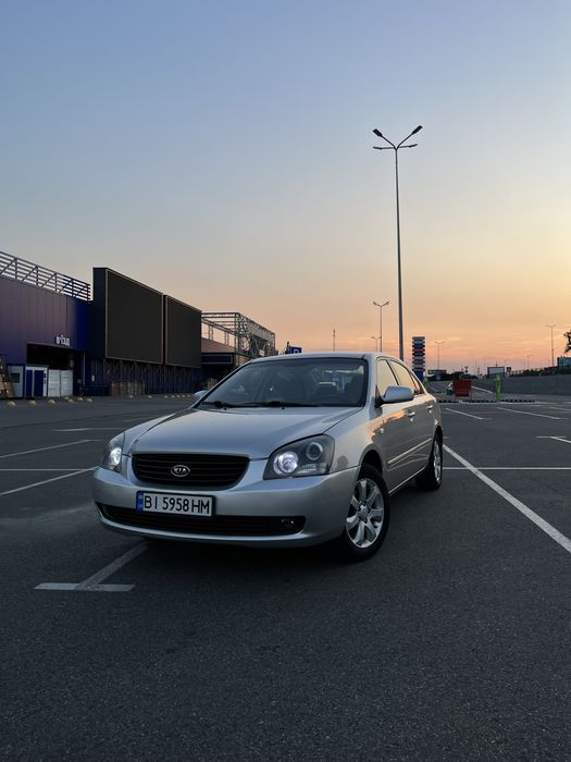 Продам авто Kia Magentis 2008 2.0 газ/бензин в хорошому стані.