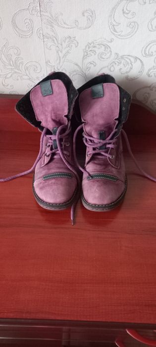 Осінні черевики  для дівчинки