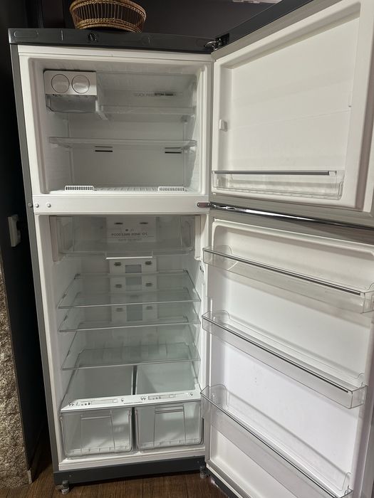 Frigorifico  com Congelador Hotpoint