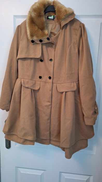 Sprzedam damski piękny płaszczyk