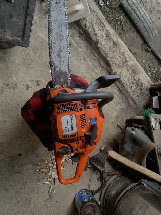 Продам бензо пилу гузварна