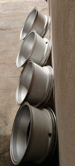 conjunto de 4 jantes de 16" da Audi