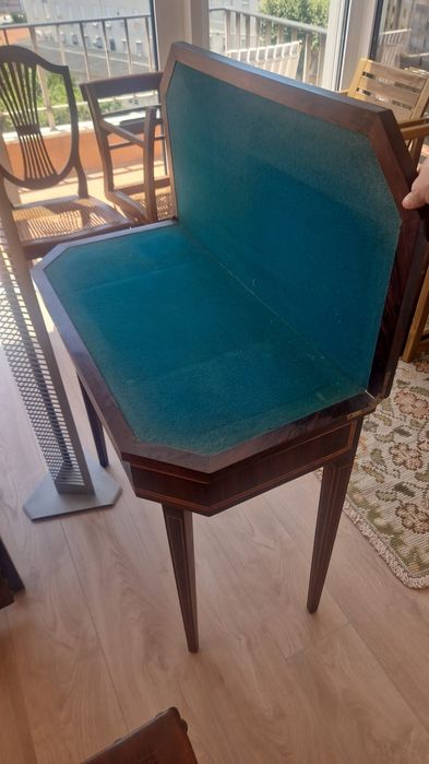 Mesa de jogo ou decorativa