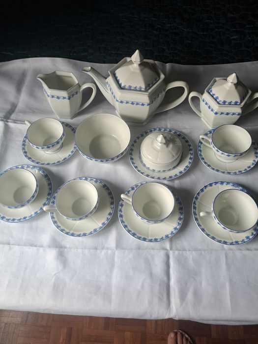 Coimbra Tea Set430935142837800960