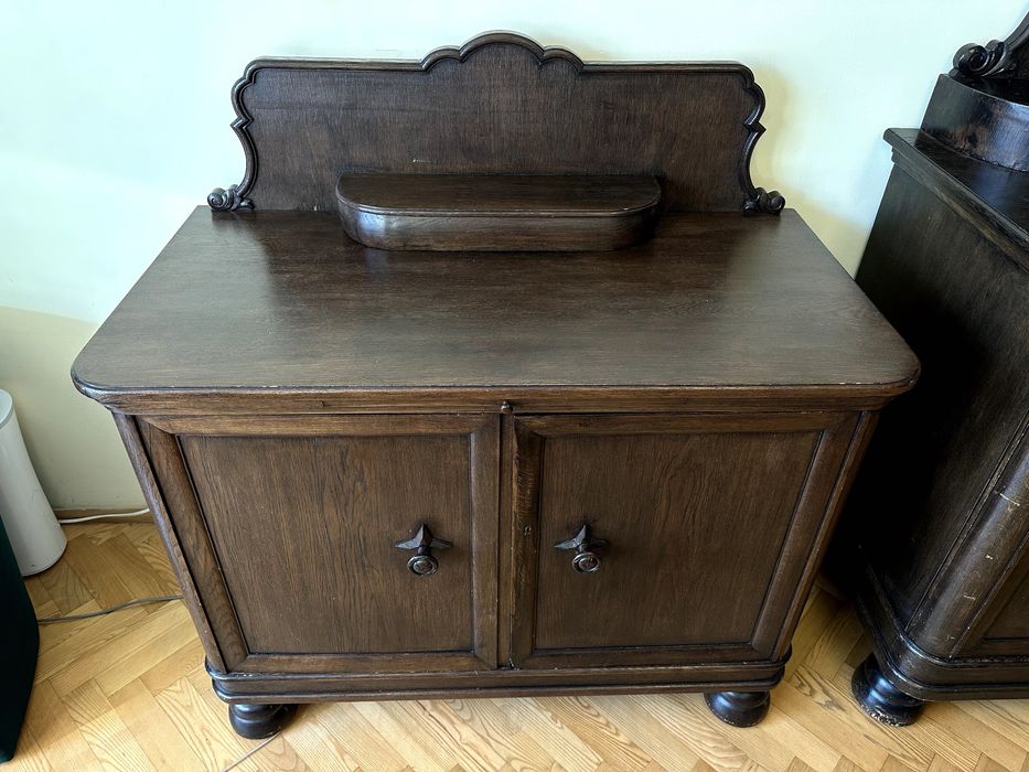 Wyjątkowy pomocnik kredensu lata 20./30. – dąb – Okazja!