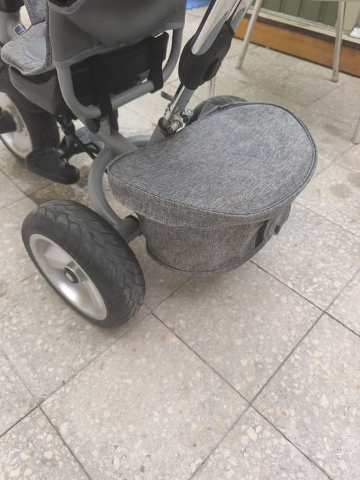 Triciclo infantil