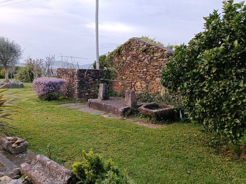 Quintinha muito bonita centro pequena aldeia próxima a Caminha