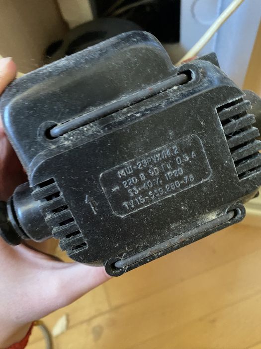 Швейна машинка подолка з додатковим мотором та педалю терміново