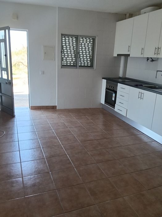 Arrenda-se T2 Olhão (Arrochela)