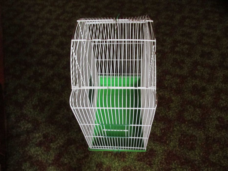 Клетка для птиц,грызунов б/у 62х45х28см.