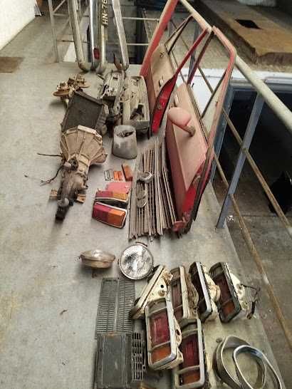 Datsun 1200 peças diversas