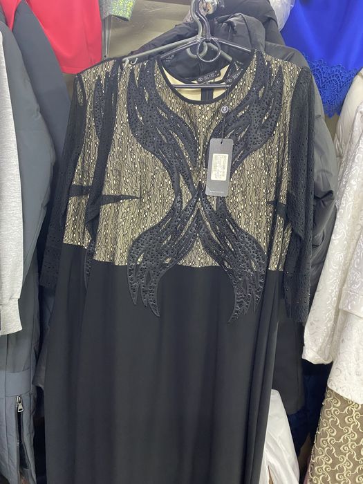 Чорні сукні ,траурні ,чи  весільні,кому як,ТЦРояль Чернігів