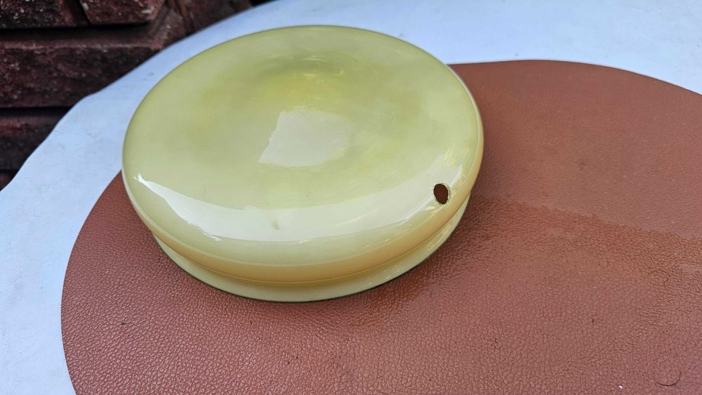 Art deco,klosz miodowy śr.montażowa 20,5 cm.uranowy