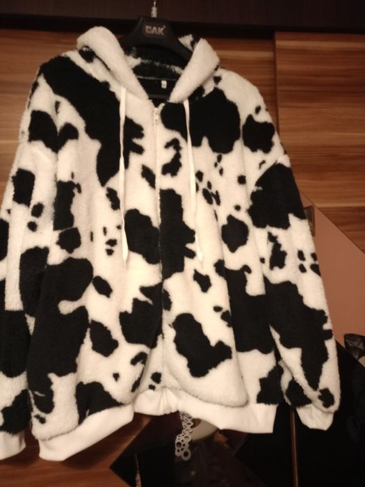 Bluza z kapturem bardzo dobry puszysta.