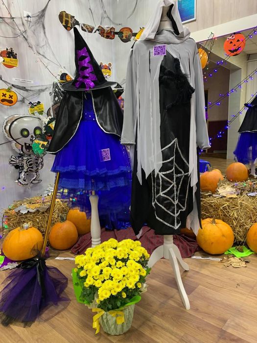 Прокат костюмів