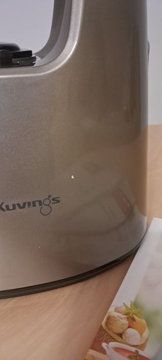 Wyciskarka wolnoobrotowa Kuvings D9900
