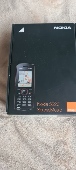 Telefon NOKIA RM-411 Xpress Musik i Nokia E-52