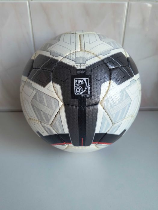 Piłka Nike t90 ascente omb
