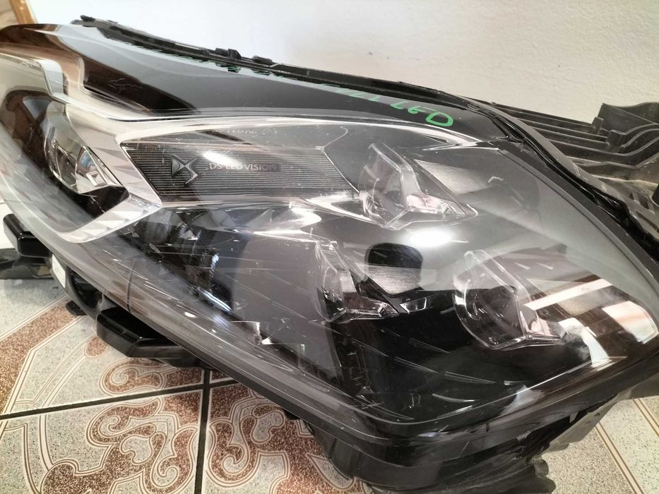 Citroen DS3 Crossback lampa lewa full LED