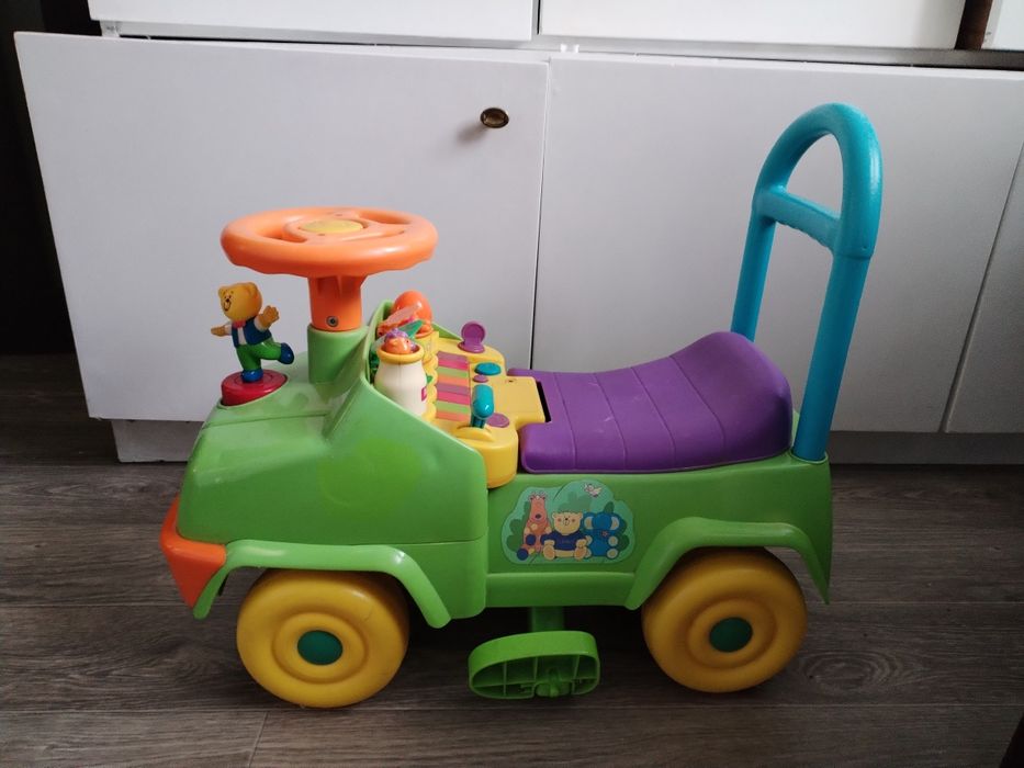 Толокар машина з ручкою