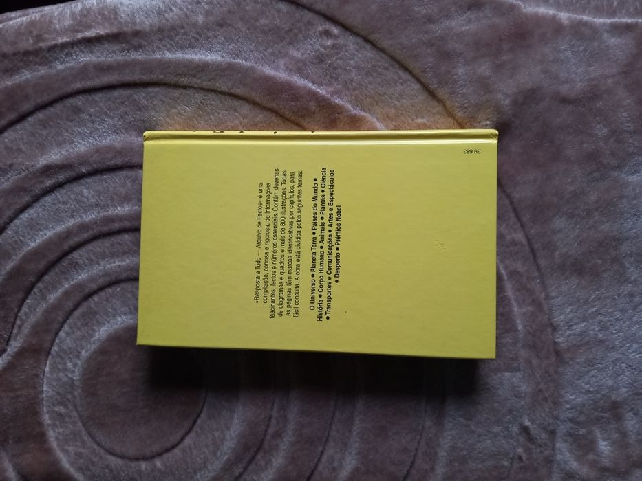 Livro Arquivo de Factos (Circulo de Leitores)
