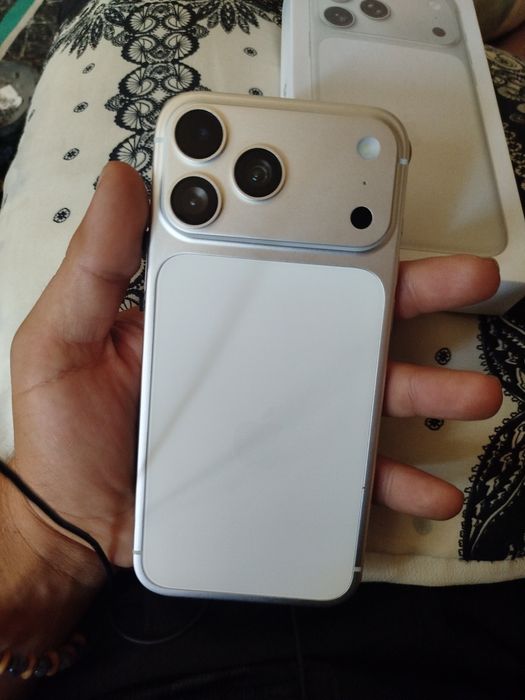Inspiração do iPhone 17 pro max como novo em caixa .