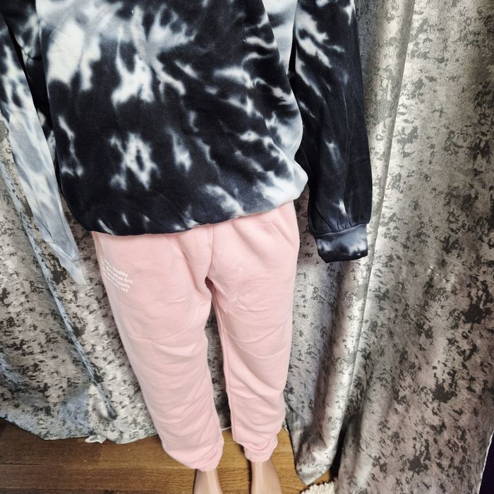 Жіночий теплий костюм