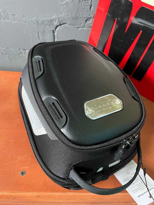 Сумка на бак мотоцикла Loboo 6.5л