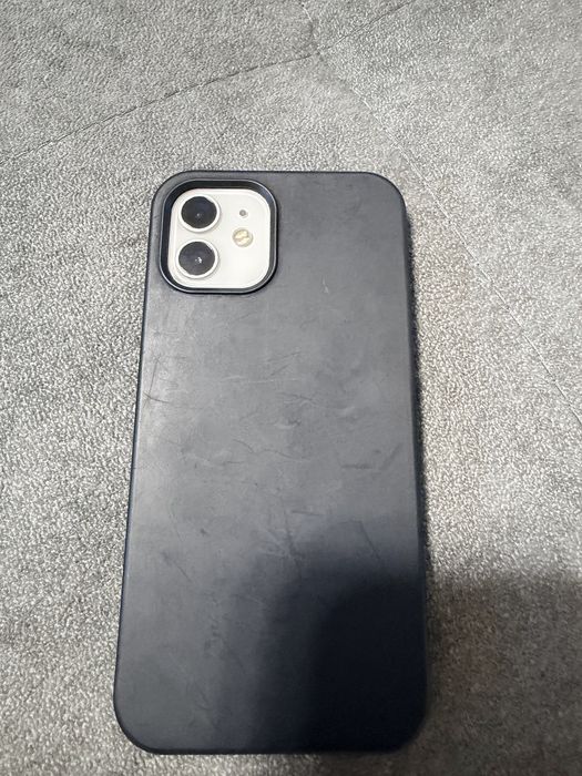 Iphone 12 funcionando perfeito