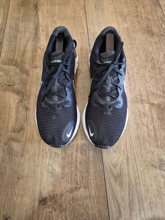 кроссовки Nike Renew Run