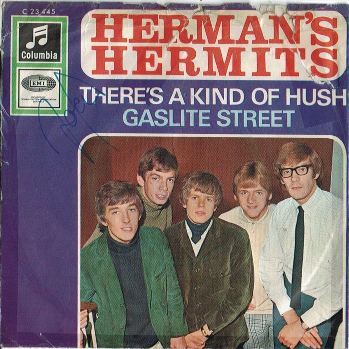 Herman's Hermits - There's a Kind of Hush - 1967 - 45 rpm -