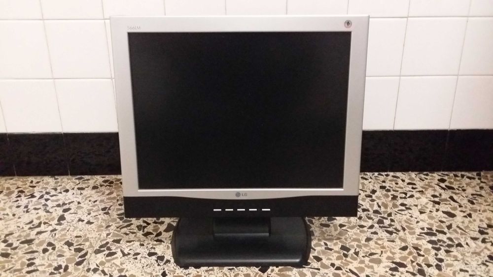 Monitor Computador - LG - 566LM 15polegadas +outros na descrição