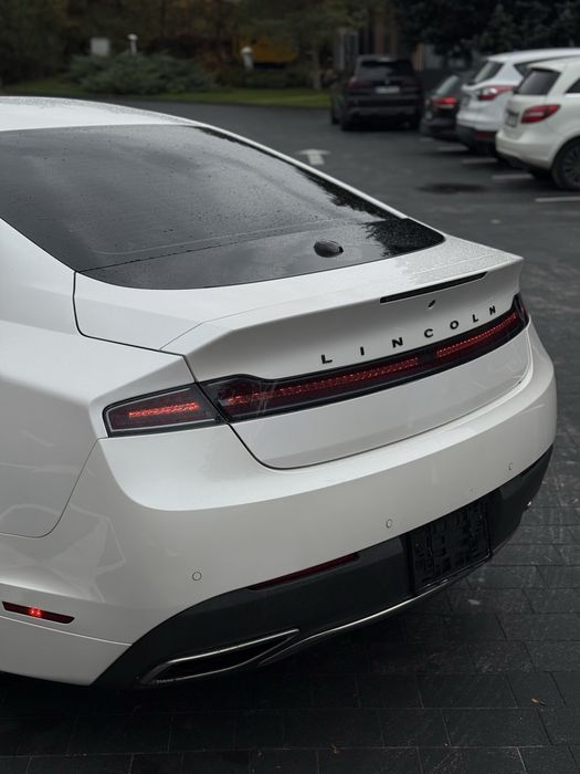 Lincoln MKZ Reserve I