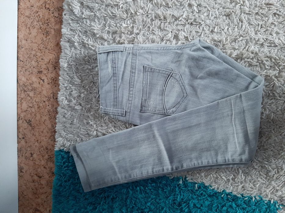 Szare biodrówki Tallin weil 34