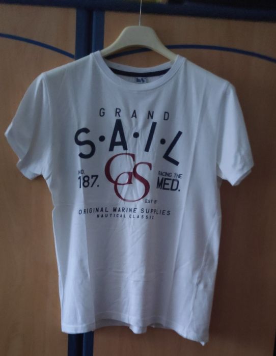 T-shirt branca com desenho