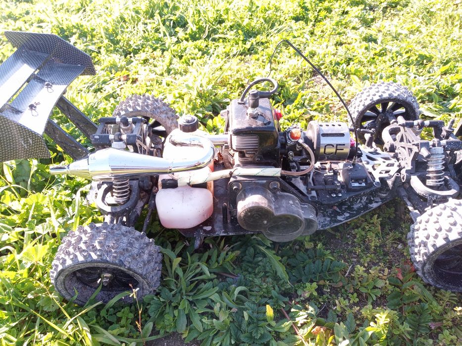 Reely 1/5  30cc a 2 tempos